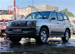 تۆیۆتا لاند کروزەر